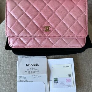 Chanel Wallet On Chain WOC RARE Pearly Pink Iridescent Goatskin Gold Hardware